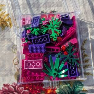 FRIENDS Lego lot, container is included